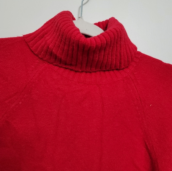 J.CREW Red Boucle Turtle Neck Sweater Size S - Picture 4 of 7
